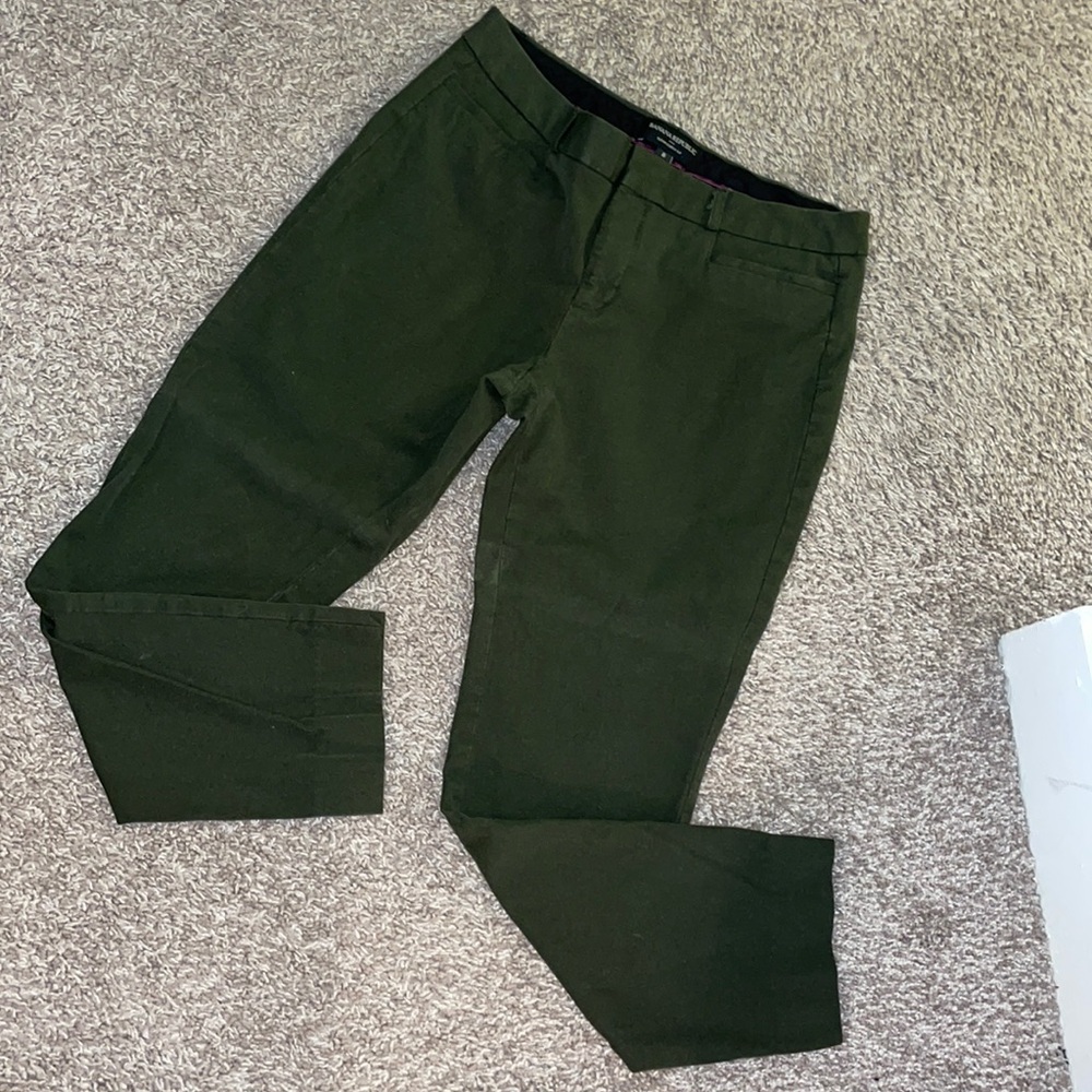 Banana Republic - Sloan Curvy Fit pants in Olive